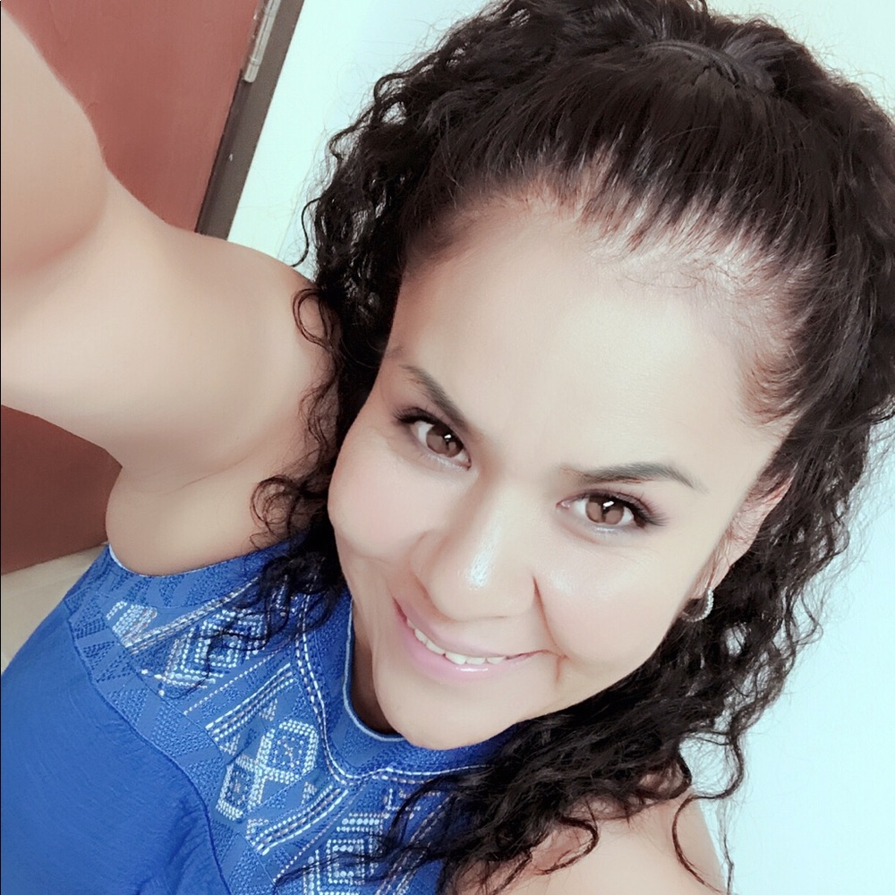 Meet your Posher, Noelia